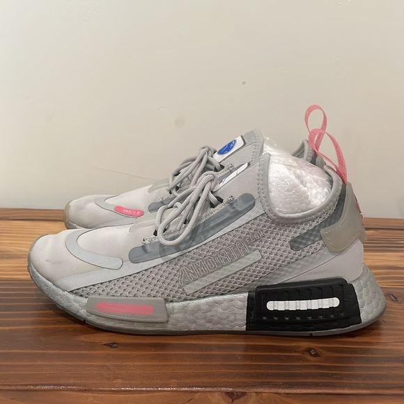 adidas Originals X NASA NMD R1 Spectoo Sneaker Grey Rose Pink Womens Size 6.5 - Picture 4 of 12